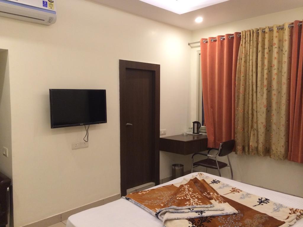 Haldwāni Hotel Surya חדר תמונה