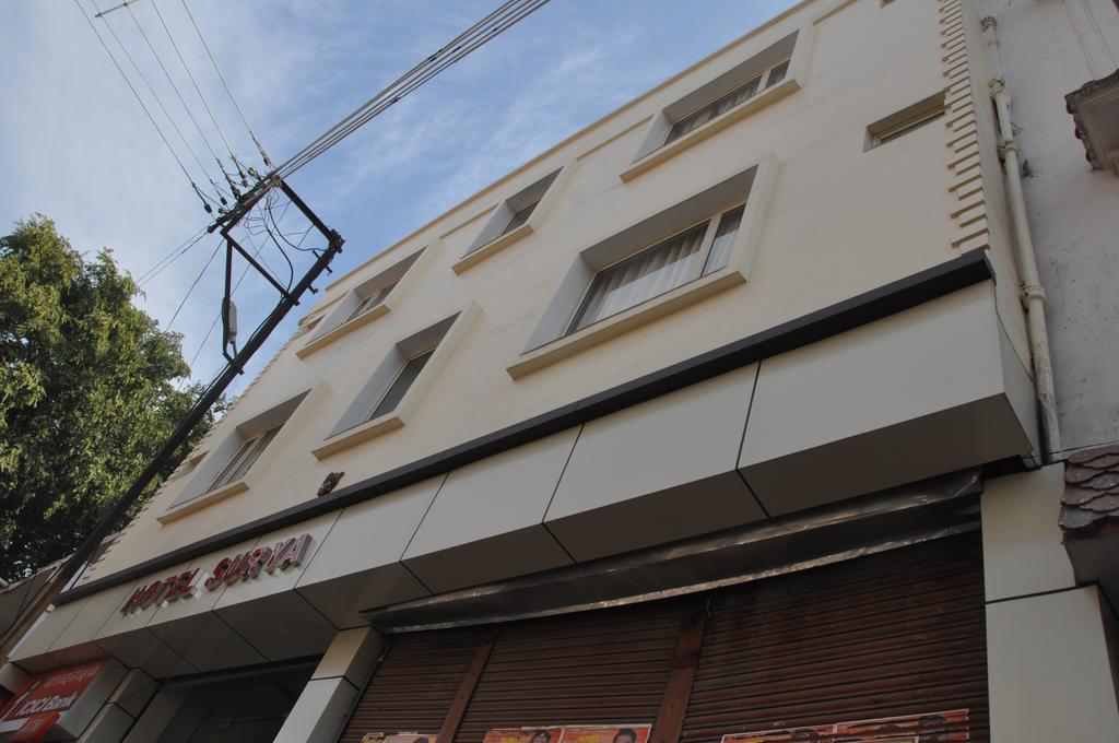 Haldwāni Hotel Surya מראה חיצוני תמונה